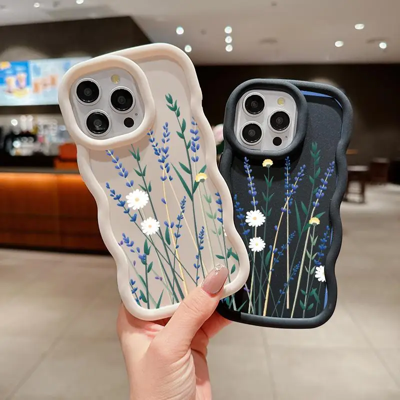 Funda Retro con flores rojas y hojas verdes para Iphone, 11, 12, 13, 14, 15 Pro Max, XR, XS Max, 6, 6S, 7, 8 Plus, cubierta suave lateral con ondas de Color caramelo - imagen 4