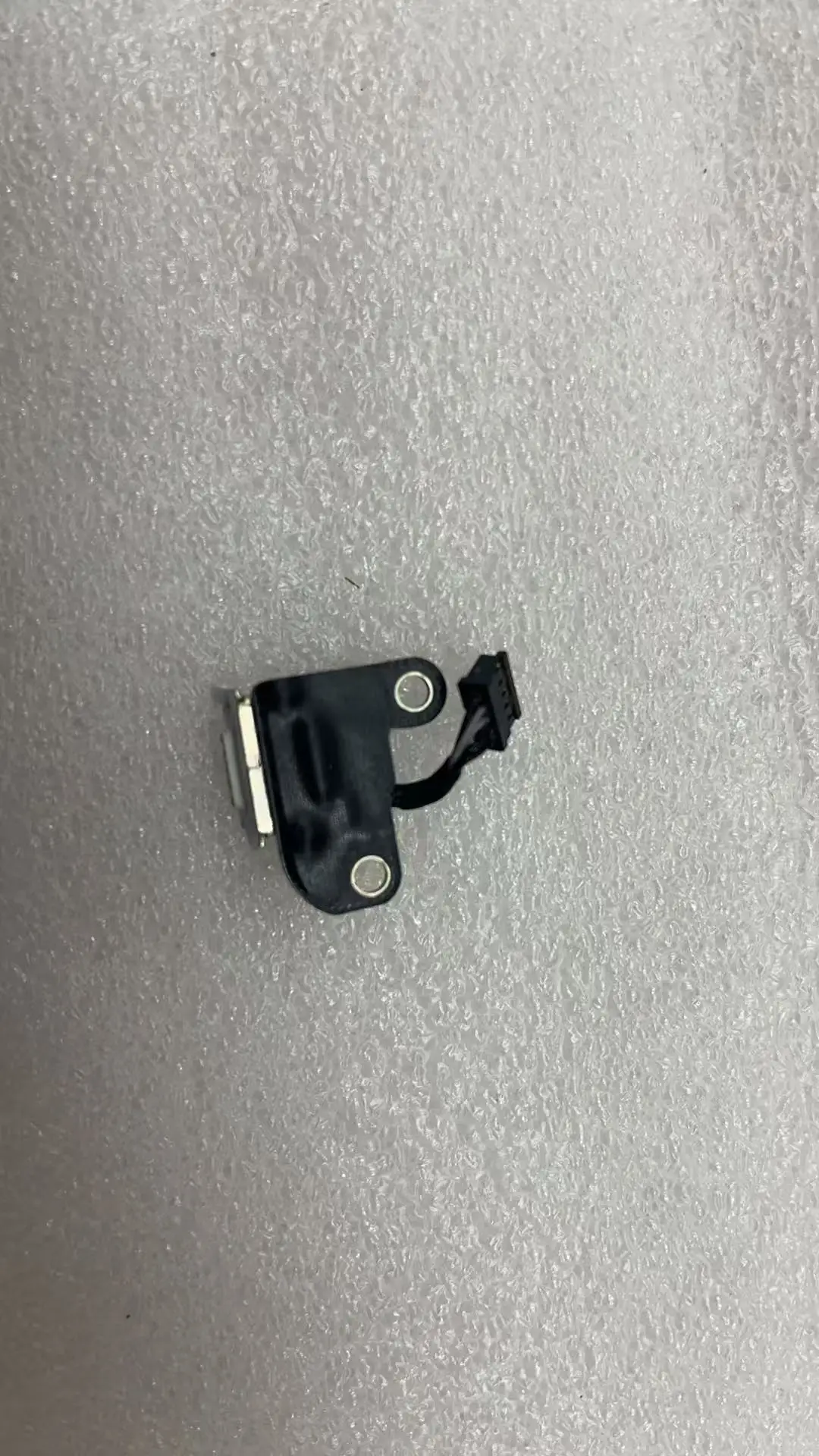 922-9176 A1342 DC Jack Placa de alimentación Unibody blanca 13 \" para Macbook finales 2009 mediados 2010 820-2627-A 820-2627-01 MC207 MC516 PAVILION - imagen 5