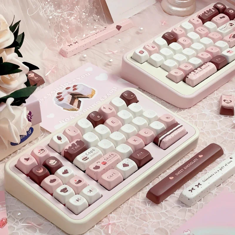 Teclas de baya rosa personalizadas, teclas de perfil PBT FOA, bonitas teclas de sublimación de tinte Amina Point de dibujos animados de color rosa para regalos de teclado para juegos - imagen 4