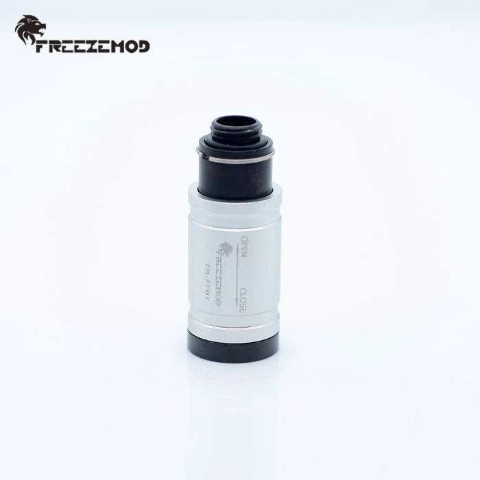 Un objeto blanco y negro con un logotipo