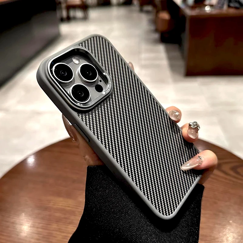 Funda de fibra de carbono segura Mag de lujo para iPhone 16 15 14 13 12 11 Pro Max Plus 16Pro 15Pro 14Pro para cubiertas de carga inalámbrica Magsafe - imagen 5