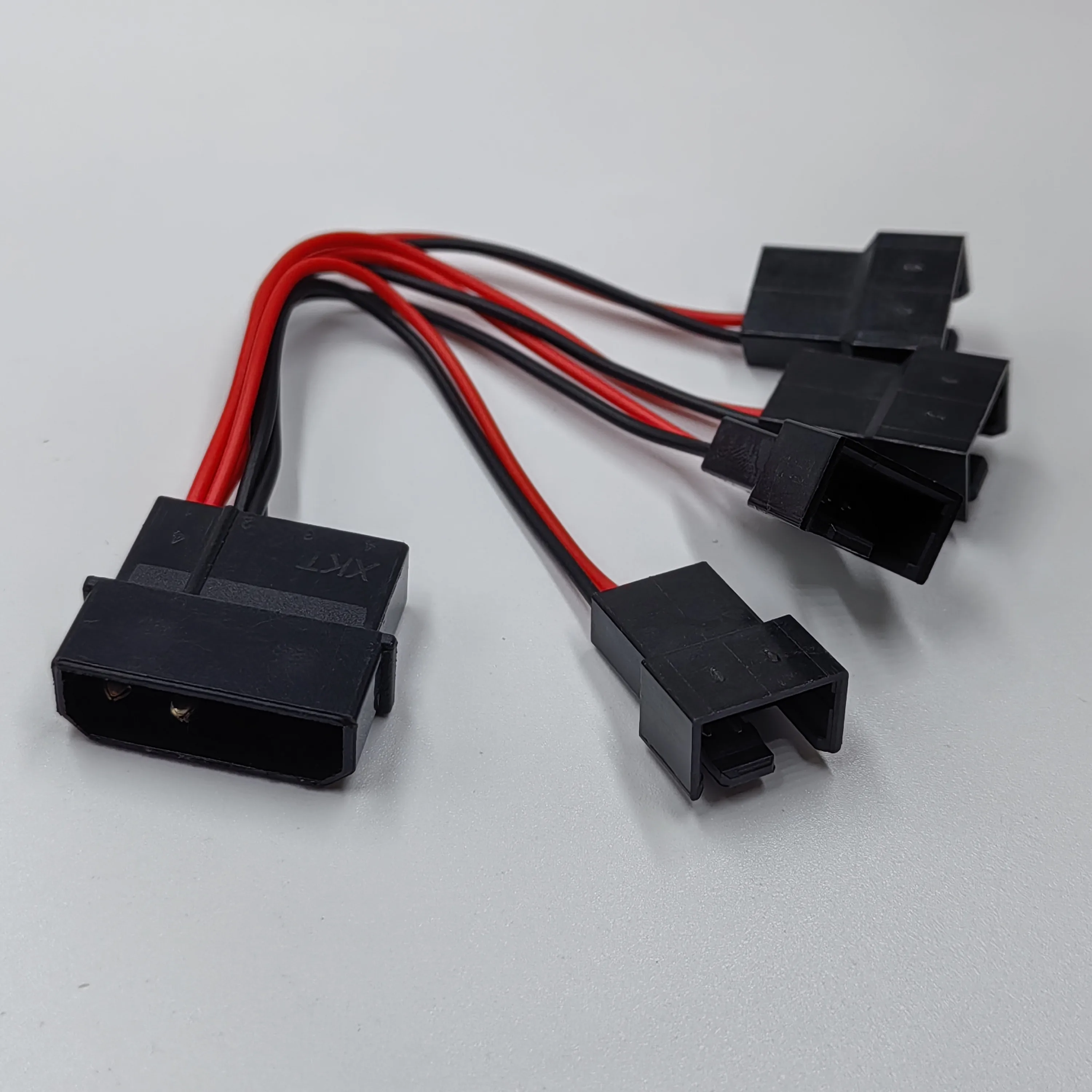 Conector adaptador de Cable de alimentación de ventilador Molex de 4 pines a 4 pines 1x5v 5v * 2, 5v * 3, 5v * 4 Cables de ventilador de refrigeración de computadora para ventilador con cubierta de CPU y PC