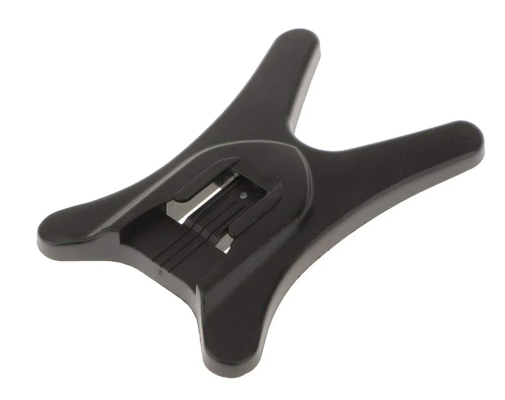 Una pieza de plástico negra con un agujero en el medio