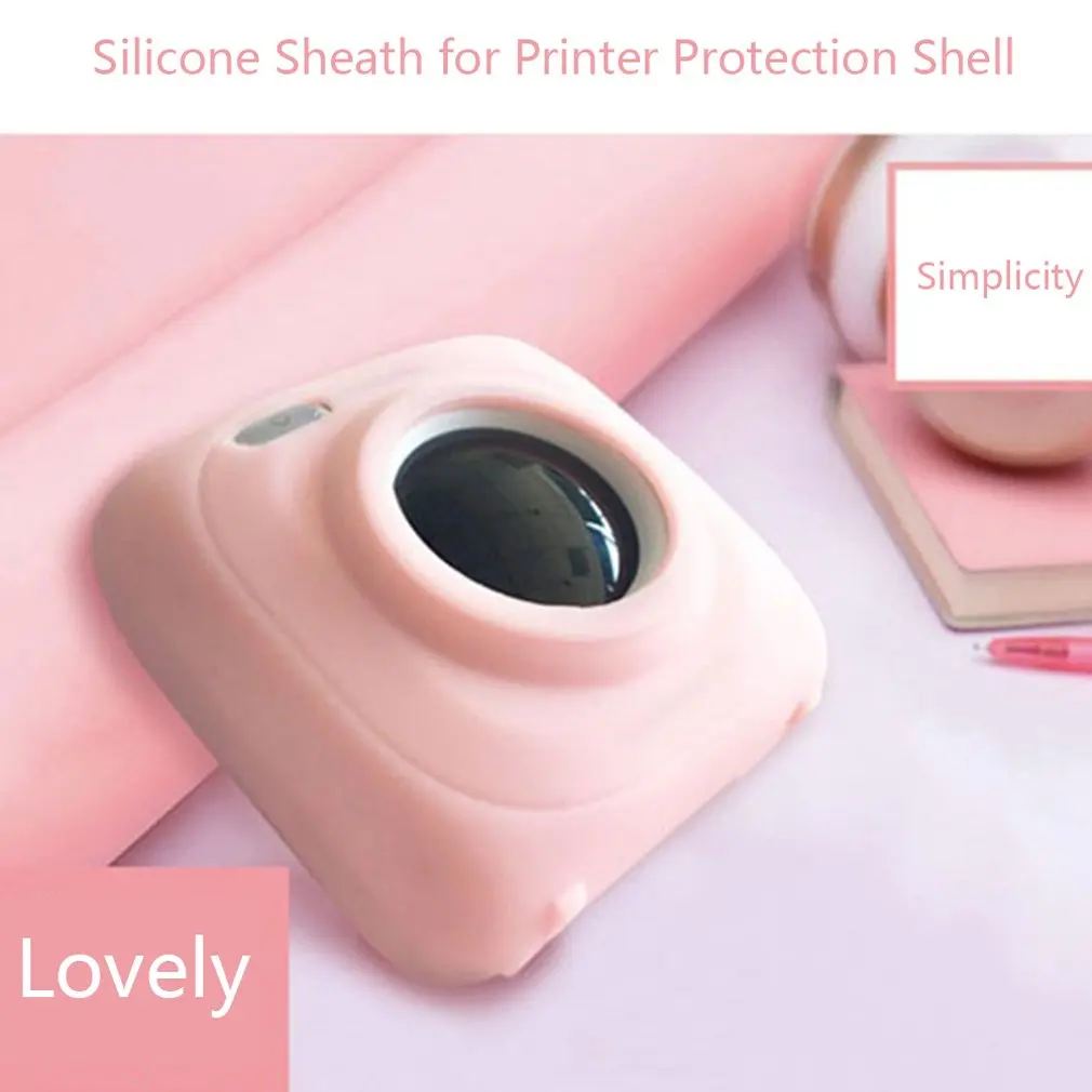 Una caja rosa para una cámara con lente