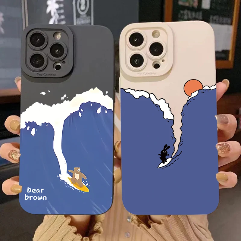 Funda de silicona con dibujos animados para iPhone, carcasa suave con diseño de oso de surf, para modelos 16 Pro Max, 15, 14, 13, 12, 11, X, XS, XR, 7, 8, 14, 15 Plus, SE 2020