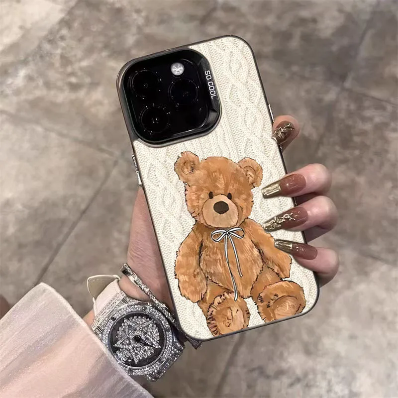Funda de teléfono plateada con diseño cálido de oso tejido para Xiaomi 15T 14T 13T 12T Pro 11 Lite 5G 14 13 12 Poco X7 X6 X5 F6 F7 Pro F5 - imagen 2