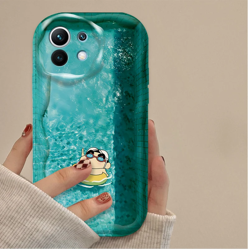 Funda Swim C-Crayon S-ShinChan para Xiaomi 14T 13T 12T 13 12 11 11i Lite 5G 10T POCO X5 X6 Pro X3 NFC X4 GT F3 F4 F5 F6 M6 M5S - imagen 3