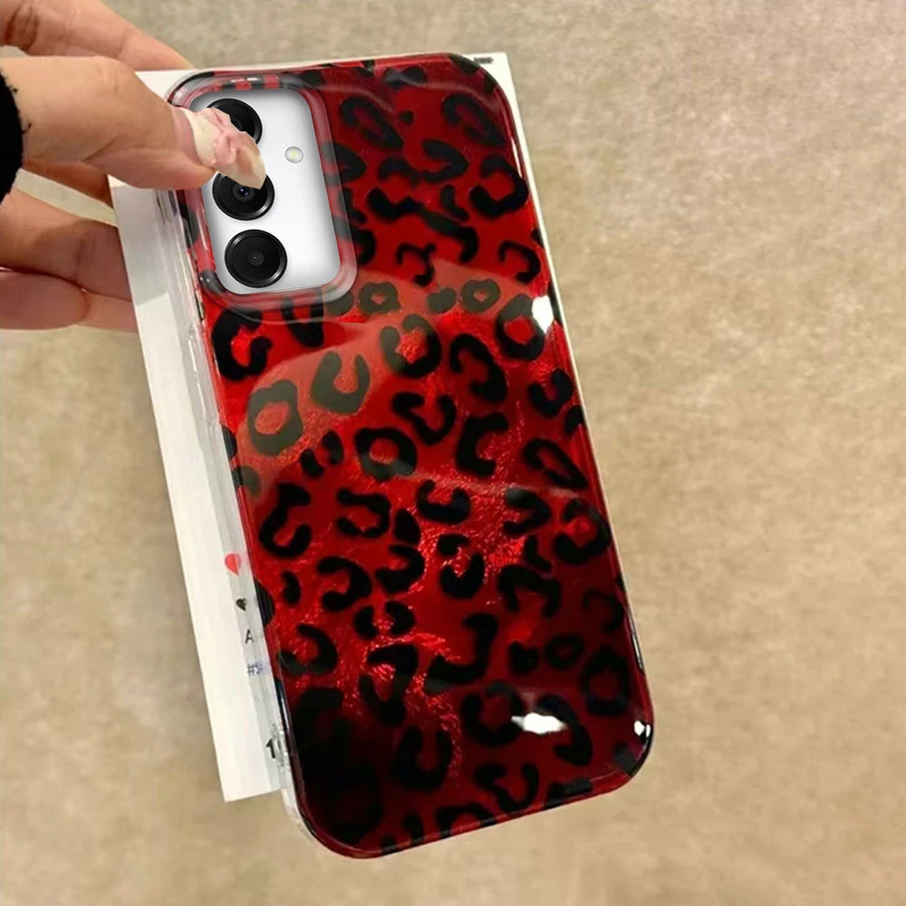 Funda de teléfono Retro de leopardo rojo para Samsung Galaxy A55 A07 A17 A56 A36 A26 A16 A53 A06 A14 A24 A34 A54 A15 A25 A35 A12 A13 - imagen 2