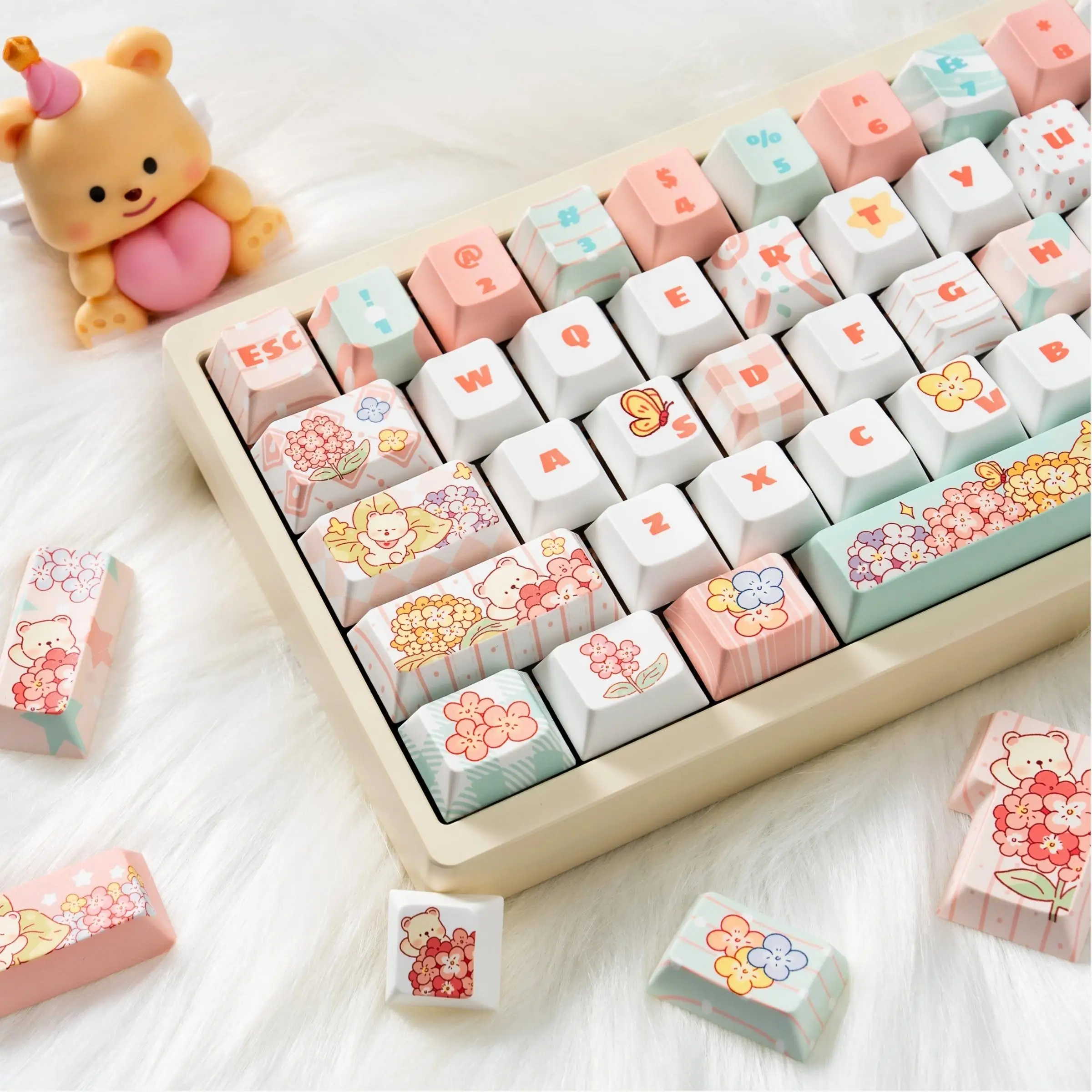 Juego de teclas de osito blanco, teclas de cereza de sublimación térmica PBT originales, tapas de teclado coloridas de oso de flores pequeñas y frescas