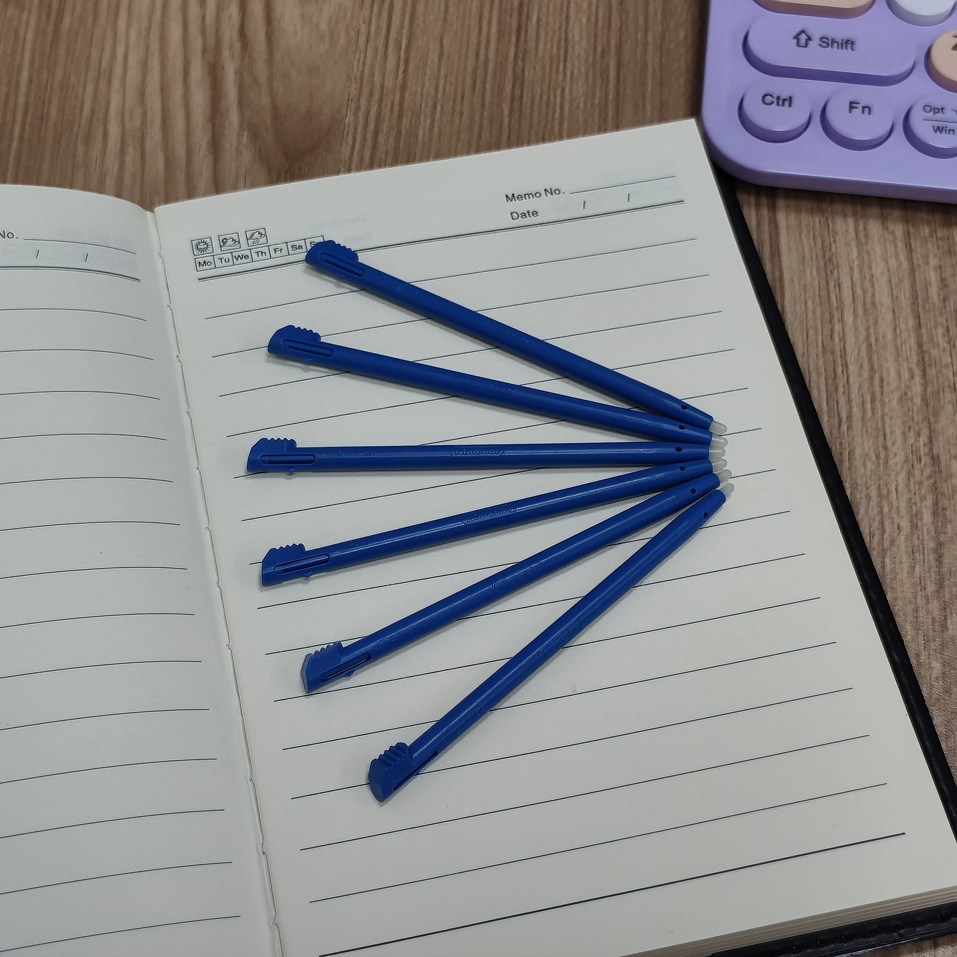 Consola de juegos Nintend 2DS con lápiz de escritura a mano con pantalla táctil de plástico azul Original - imagen 4