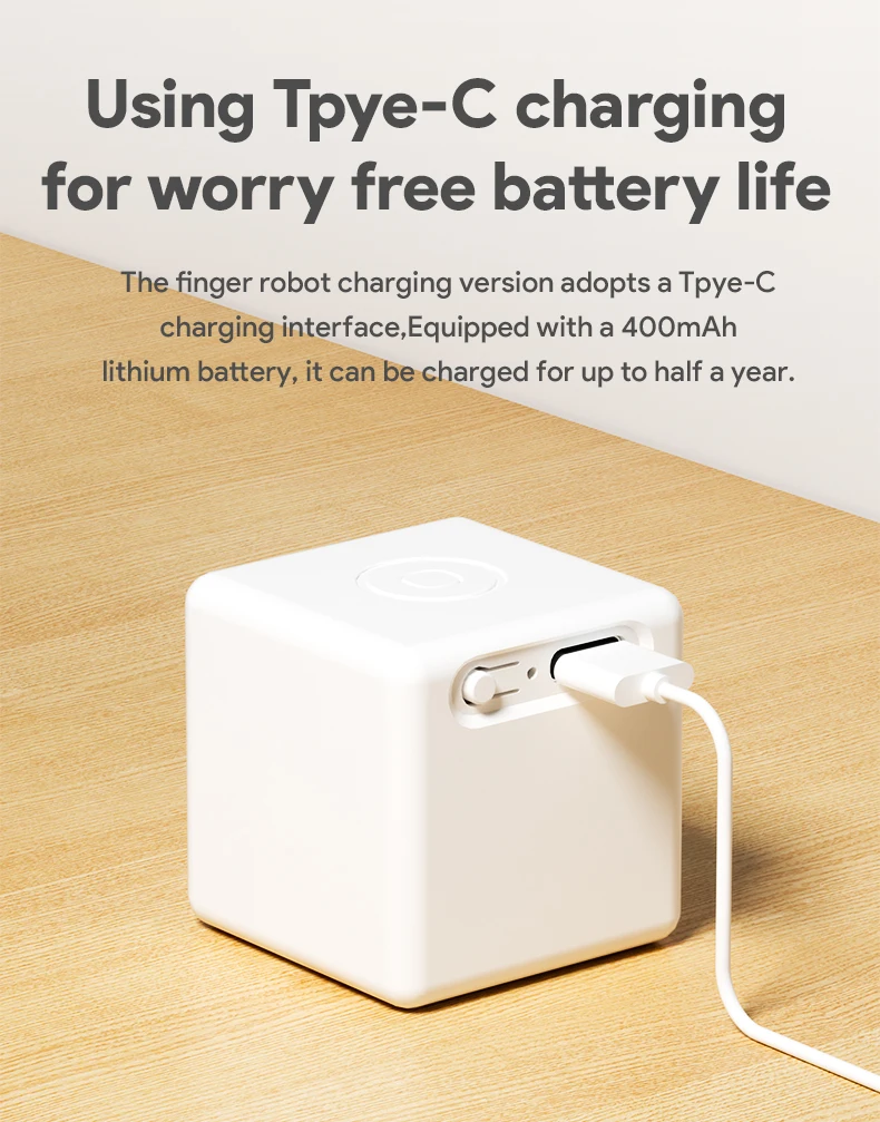 Una caja blanca con un enchufe USB