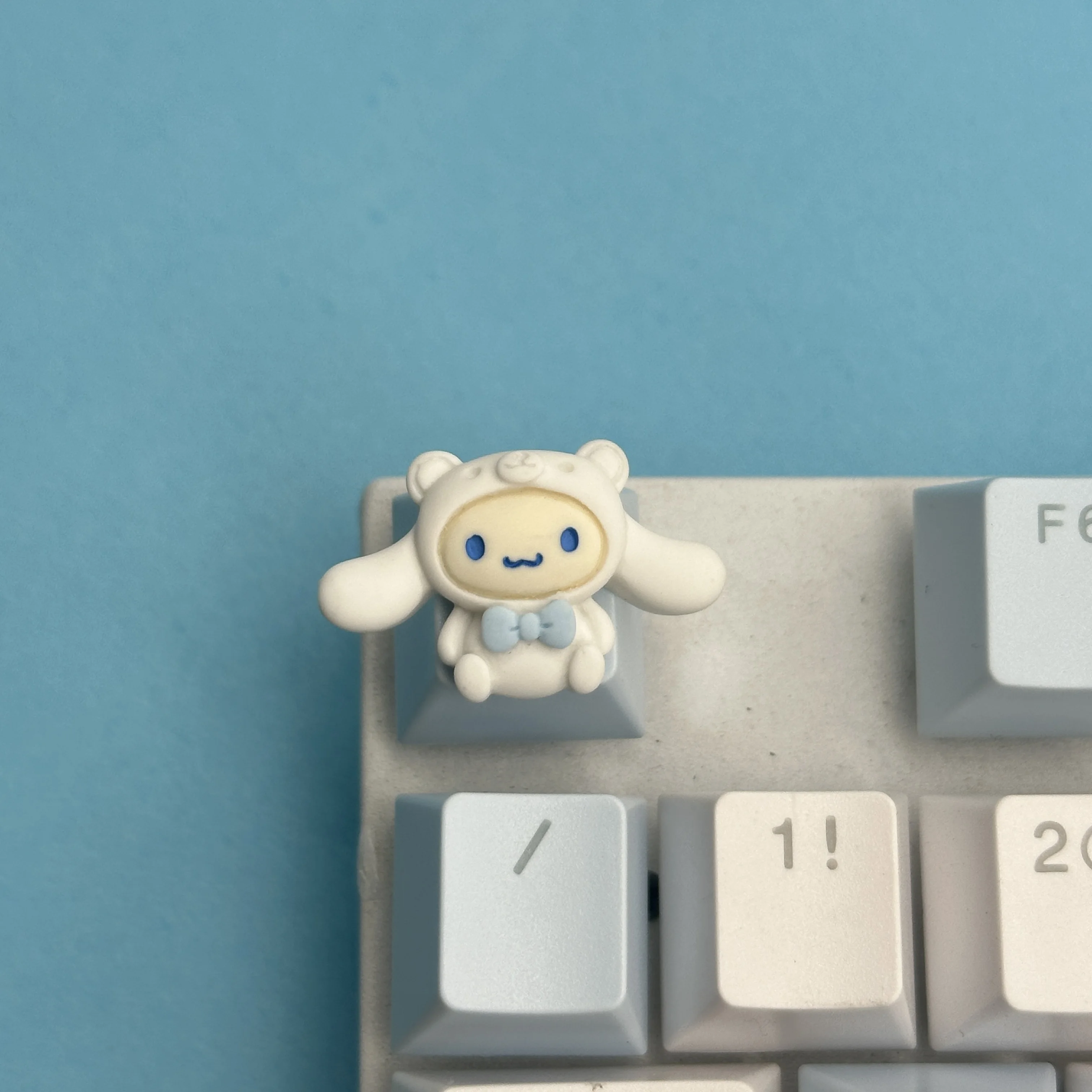 Lindo azul Jade Guigou Keycap eje transversal orejas grandes perro ordenador botón Teclado mecánico perro blanco Keycap - imagen 3