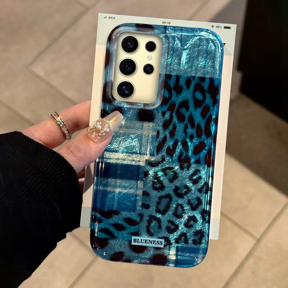 Funda de teléfono con textura de vórtice de chica con estampado de leopardo azul Vintage para Samsung Galaxy S25 Edge S24 S23 S22 S21 S20 FE Plus Ultra - imagen 2