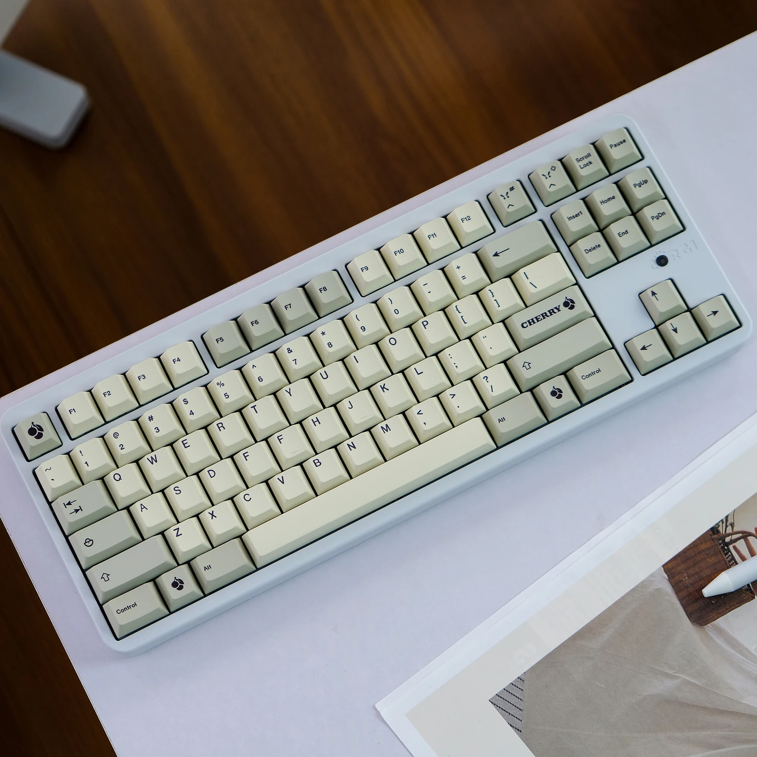 GMK-Juego de 168 teclas, Mike Hineybeige Retro teclas blancas, PBT Dye, subcama, perfil de cereza, para teclados Alice Cherry - imagen 2