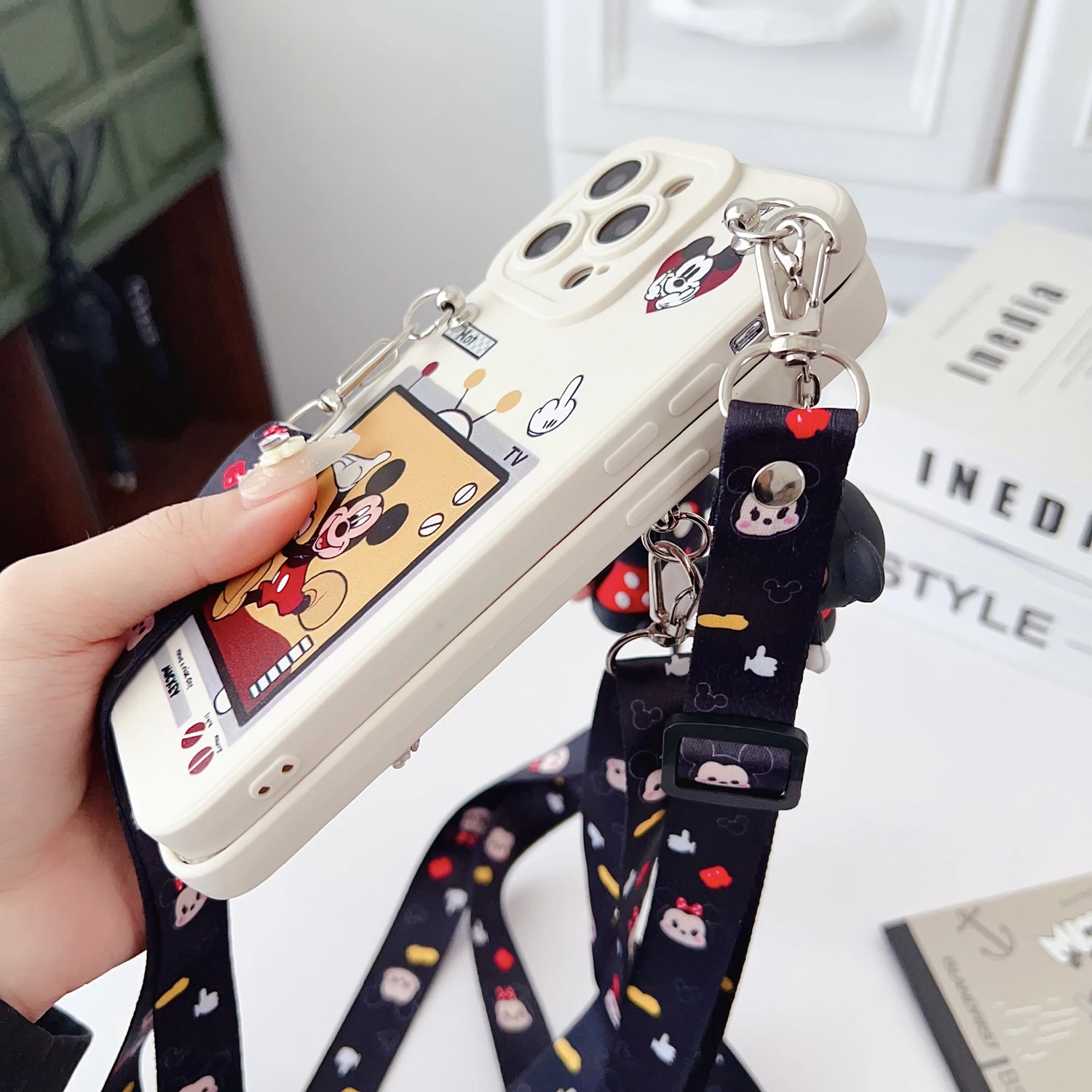 Para Samsung Galaxy A12 A11 A71 A51 A52 A22 A02s A32 A13 A53 A03s A04s A20s A33 A73 A23 TV Minnie funda con cuerda de soporte - imagen 5