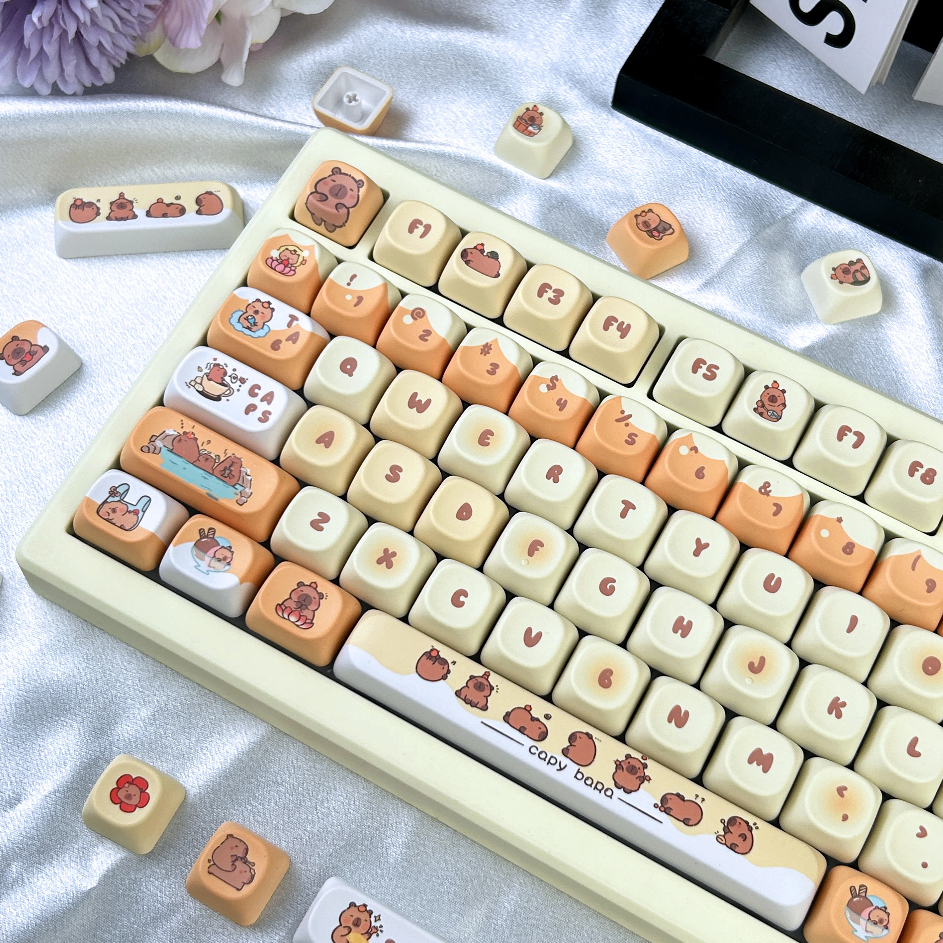 Lindas teclas Moa Capybara dibujos animados Pbt Iso/Ansi diseño teclado teclas naranja personalizado Alice Keycaps - imagen 2