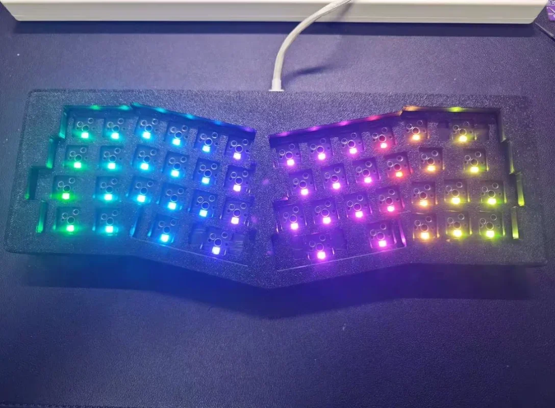 Cyber 40 Alice MIni Teclado mecánico con cable Kit de teclado para jugadores teclado QMK DIY Kit de teclado junta teclados personalizados regalo - imagen 2