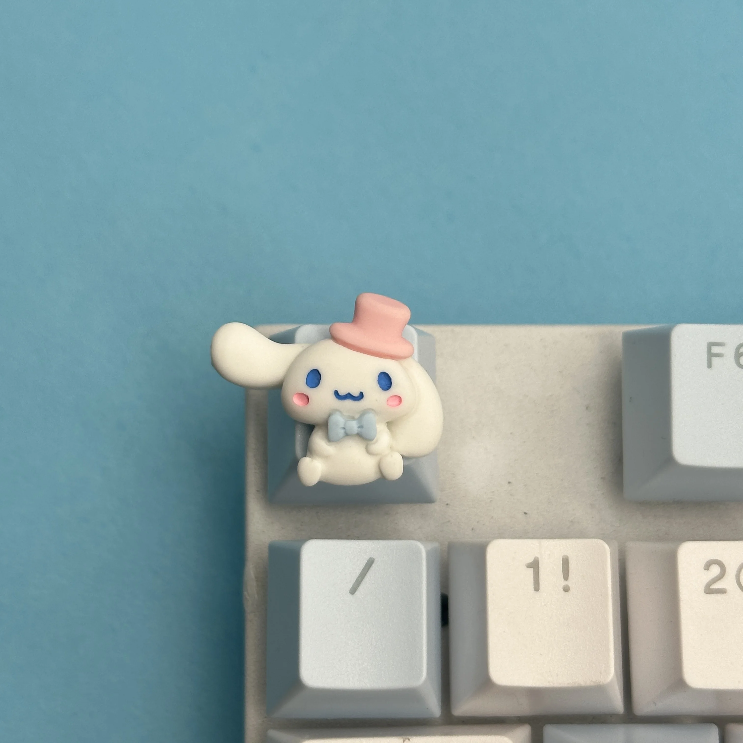 Lindo azul Jade Guigou Keycap eje transversal orejas grandes perro ordenador botón Teclado mecánico perro blanco Keycap - imagen 2