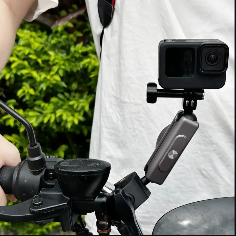 La nueva motocicleta de aluminio Super Clip Clip doble garra 360 ° El soporte giratorio para manija de cámara de movimiento está disponible para GoPro/Insta360