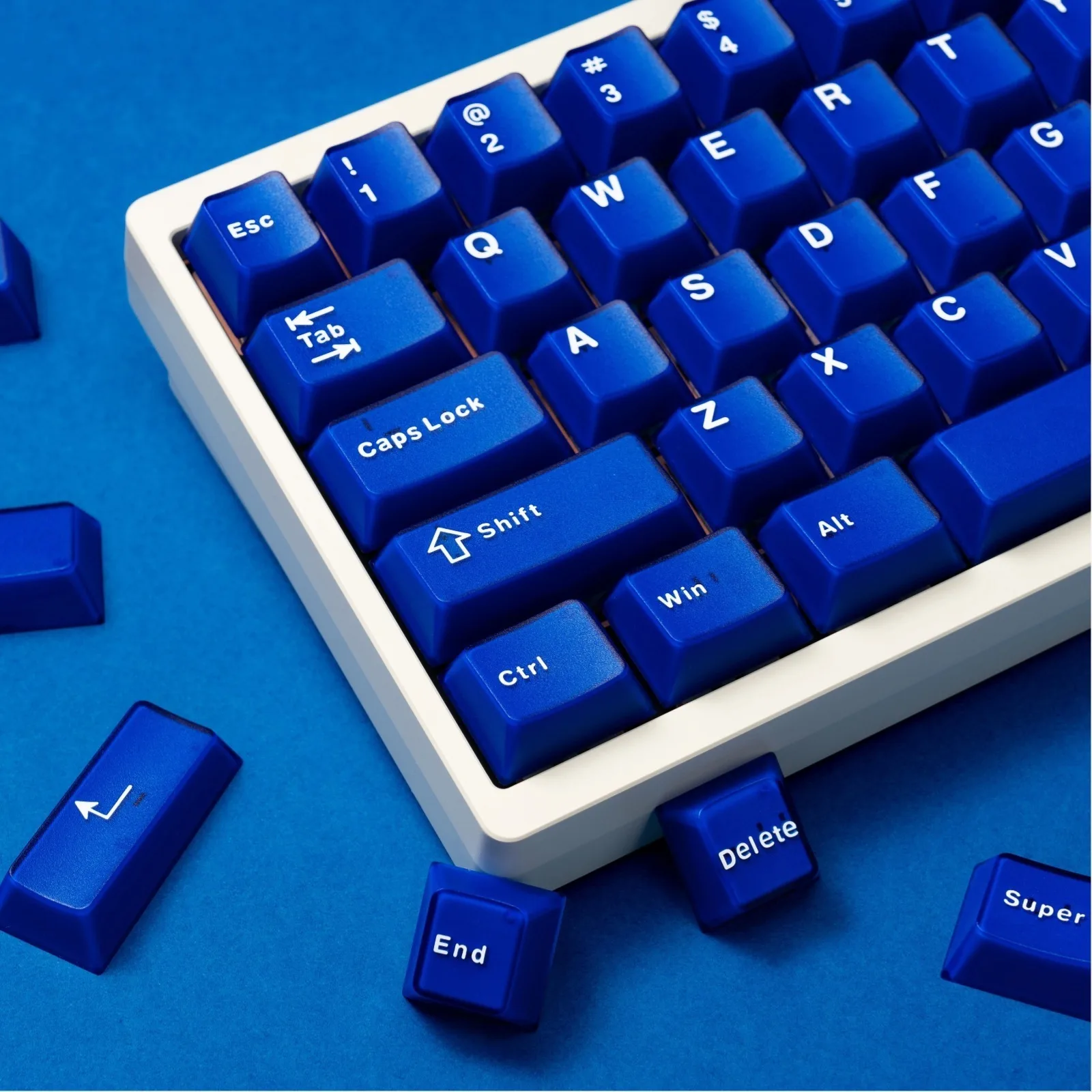 Teclas semitransparentes azules Klein clásicas de 120 teclas, teclas ABS de doble disparo, perfil de cereza para interruptores Cherry MX, teclado de jugador