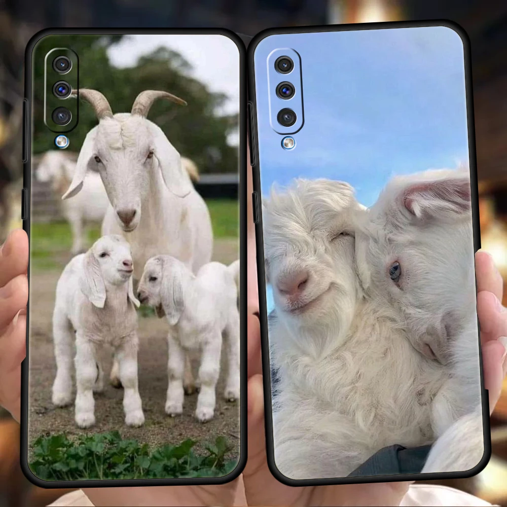 Funda bonita de cabra de dibujos animados para Samsung A56 A36 A26 A24 A16 A14 A12 A32 A50 A70 A20S A22 A30 A40 A34 A54 A42 A52 A04s A06 5G