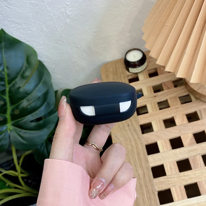 Funda de silicona con dibujos animados de Disney para auriculares QCY T13, funda protectora de carga con cordón para auriculares inalámbricos con Bluetooth, Minnie y Mickey - imagen 4