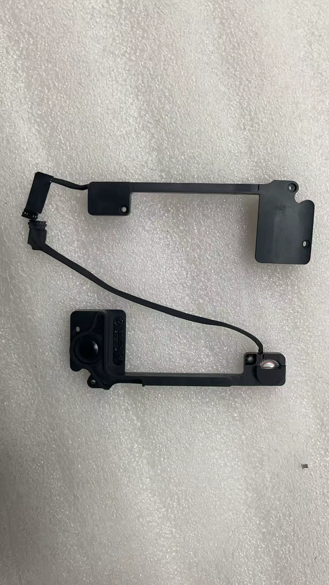 Altavoz Original MacBook Pro 13" Retina A1502 2013-2015 - imagen 4
