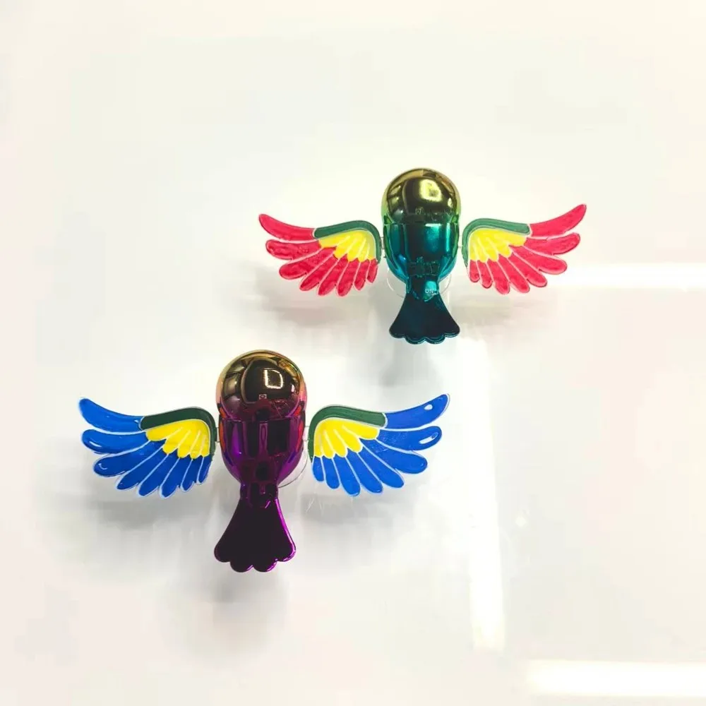 Decoración colorida del coche del pájaro de la ala batiente activada por el viento, adorno exterior del coche de la novedad, linda decoración de la vespa eléctrica - imagen 5