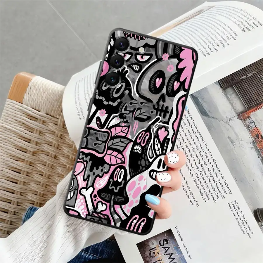 Funda de teléfono suave negra para Samsung Galaxy A36 A22 A52 A23 A53 A26 A72 A24 A55 A41 A32 A51 A73 A25 A71 A35 Graffiti púrpura - imagen 4