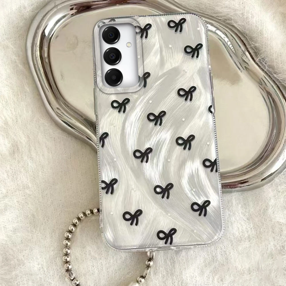 Funda Samsung Galaxy A55/A56 de silicona con lazo plateado vintage - imagen 5