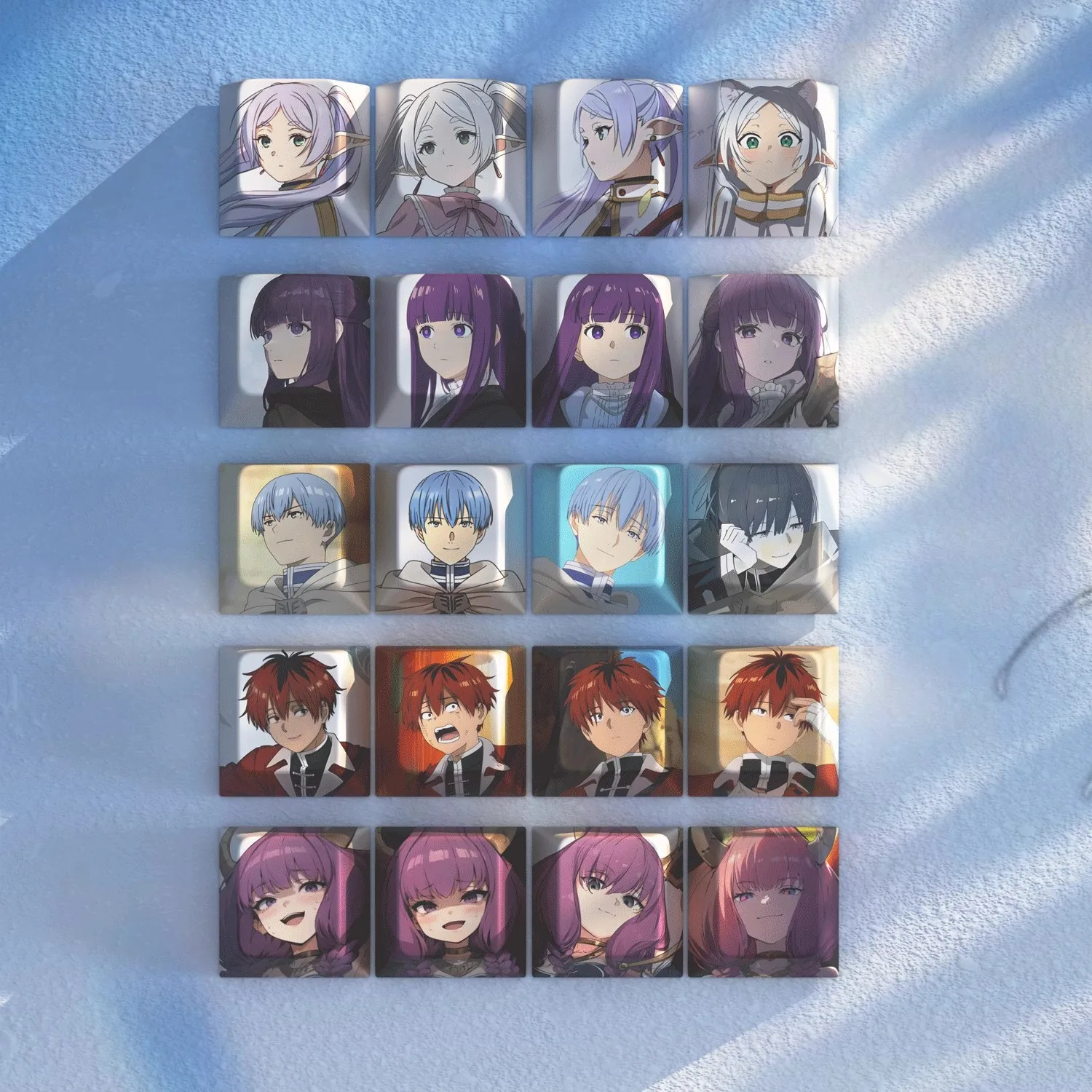 Juego de 4 teclas de teclas Frieren Beyond Journey's End, teclas de subcama de tinte PBT, perfil de cereza, teclas de juegos de dibujos animados de Anime para interruptor MX