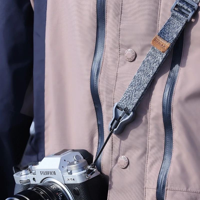 Correa DSLR - Detalle de hebilla magnética