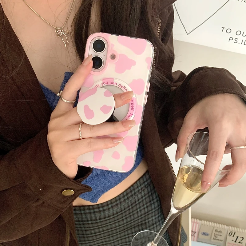 Soporte magnético con patrón de vaca rosa y negro para funda de teléfono con carga inalámbrica Magsafe para iPhone 16 Pro Max - imagen 4