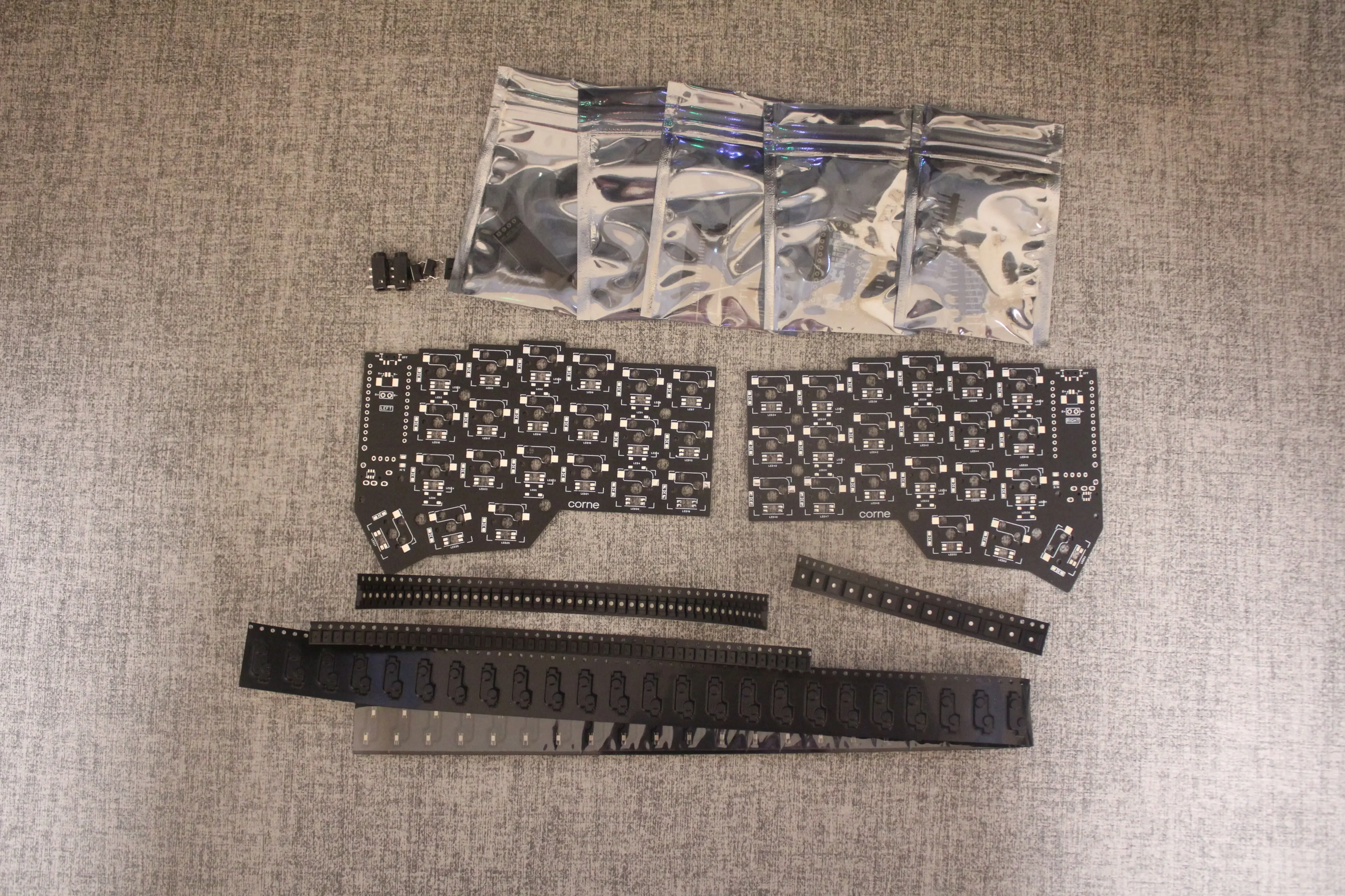 Kit PCB hotswap de teclado dividido Corne v3 con cable o inalámbrico (PCB no preconstruir) - imagen 3