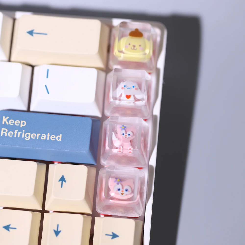 DIY Keycap lindo dibujos animados Sanrio teclas de resina transparente para teclados mecánicos de eje transversal OEM R4 juego retroiluminación Kurumi Keycap
