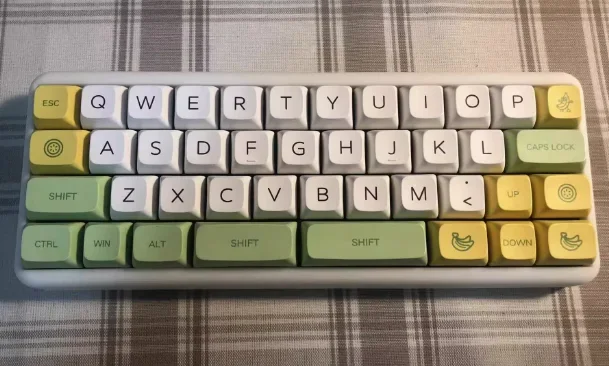 Complete keyboard B