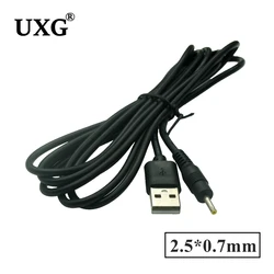 Cable USB a CC 2,5 x 0,7 mm en Ángulo Recto Blanco y Negro