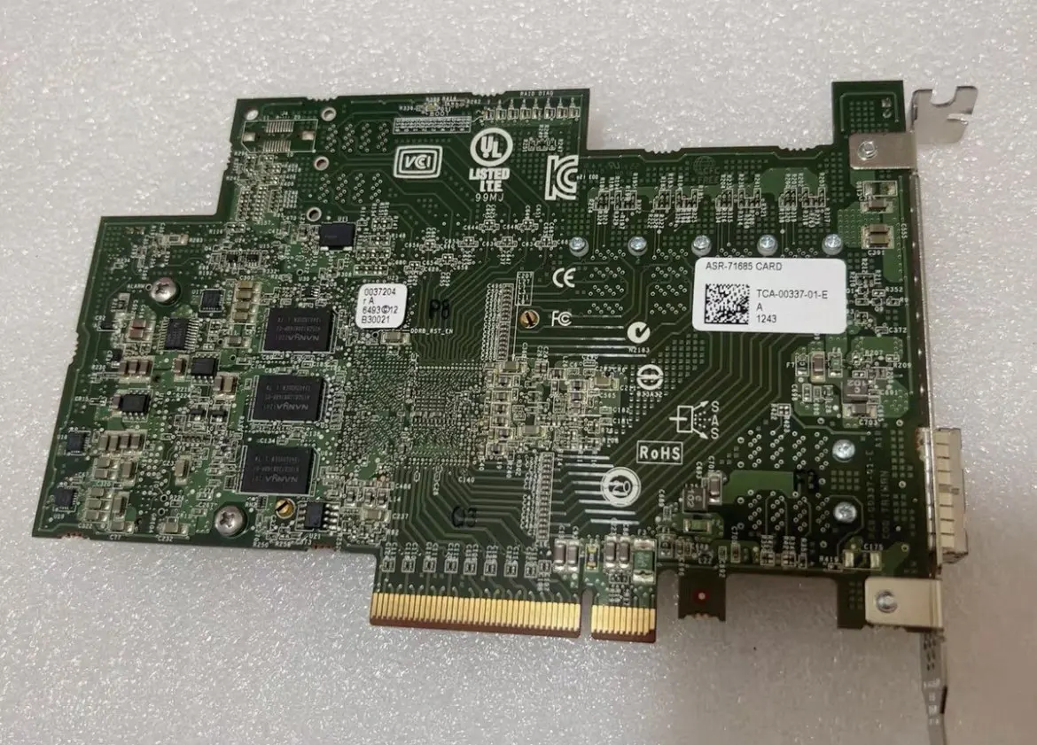 ASR-71685 2274700-R Adaptador RAID PCIe 3.0 SAS/SATA de 16 puertos y 8 puertos de 6 Gbps