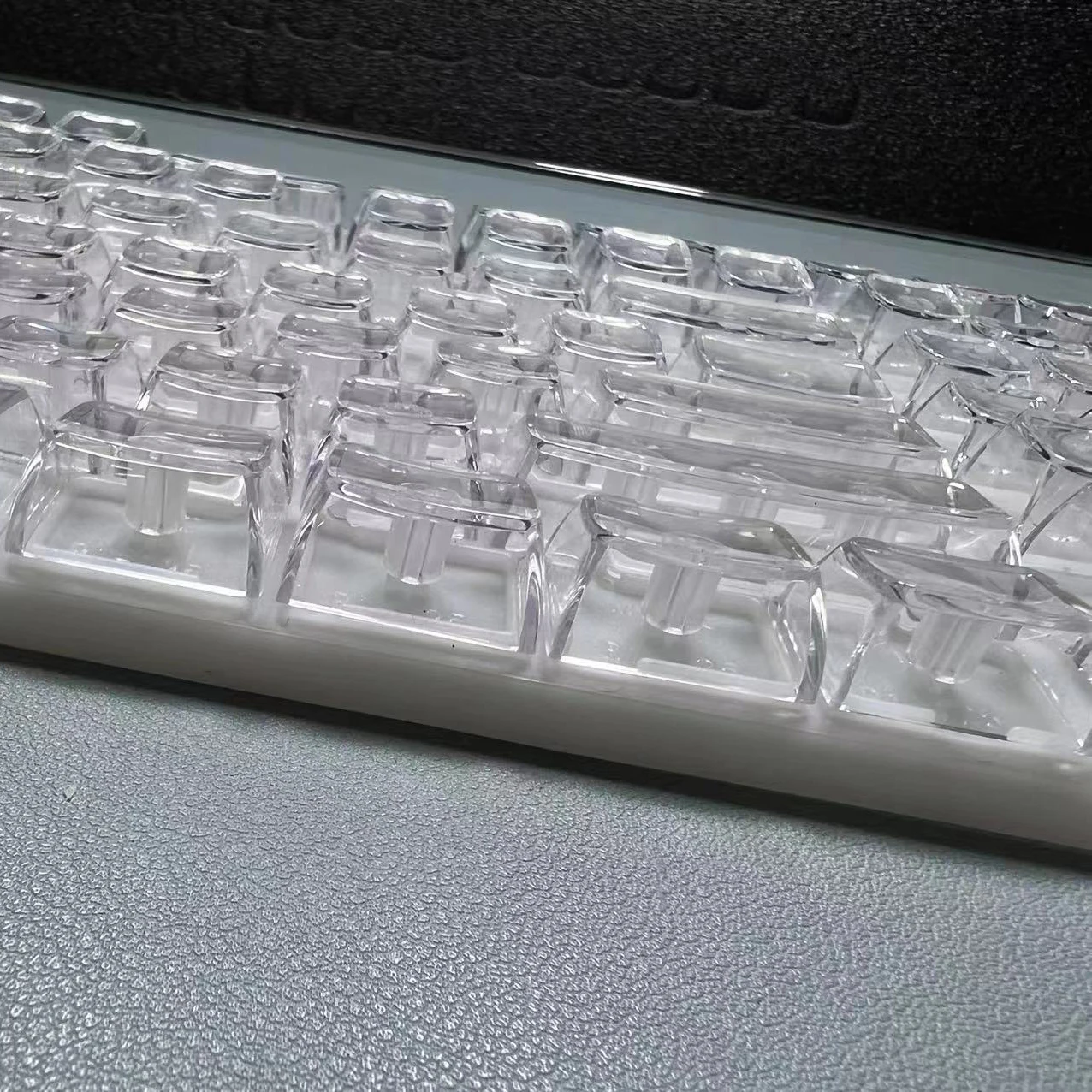 Teclas transparentes de cristal con perfil CBSA de 132 teclas para teclado mecánico MX Switch, teclas para juegos retroiluminadas en blanco, personalizadas, GK61 - imagen 3