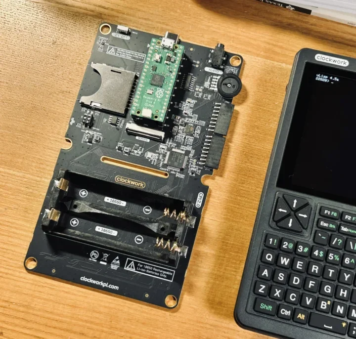 El kit PicoCalc es un terminal portátil Raspberry Pi Pico con un teclado QWERTY STM32 retroiluminado - imagen 3