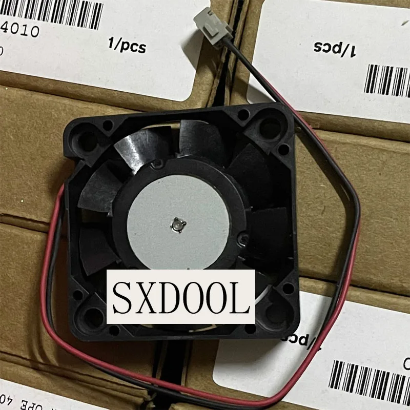 Para NMB 1604KL-01W-B30 40x40x10mm DC 5V 0.1A Ventilador de enfriamiento con rodamiento de bolas de 2 cables - imagen 2