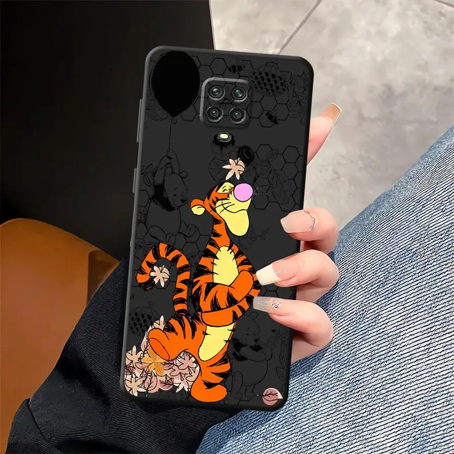 Funda para Xiaomi Redmi Note 10S 13 14 Pro Plus 11s 9S 9 10 11 12 Pro 12s 7 8 cubierta de teléfono suave negra Disney Winnie The Pooh - imagen 3