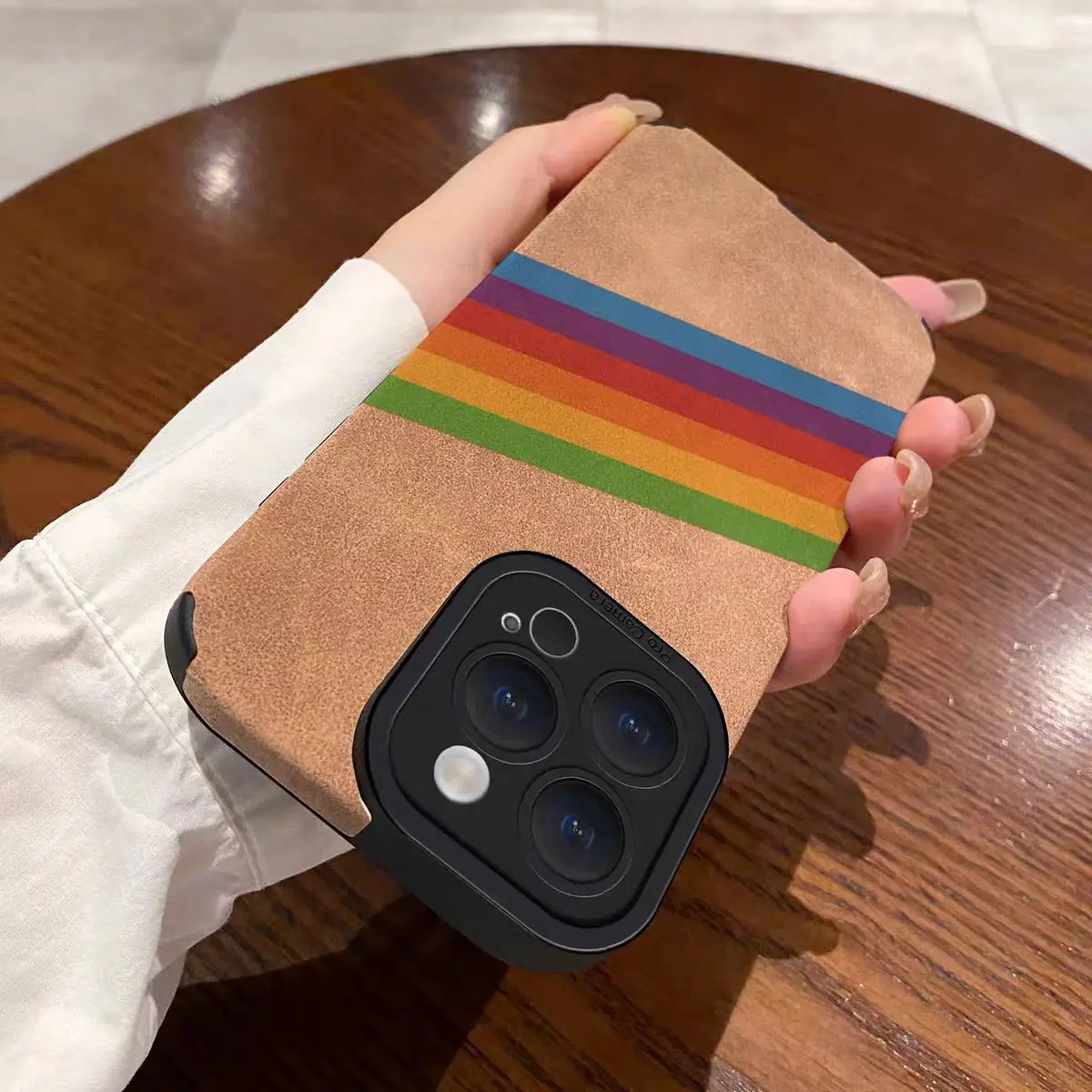 Funda de cuero de silicona con líneas arcoíris a la moda para iPhone 14, 15, 16 Pro Max Plus, 11, 12, 13 Mini, X, XS, XR, 7, 8, SE, cubierta mate a prueba de golpes - imagen 2
