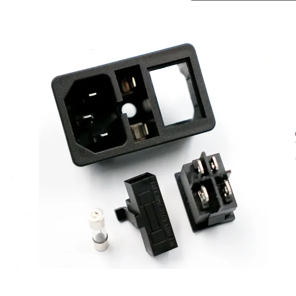 AC-01 Luz roja tres en uno, luz verde, interruptor de barco de 4 pines, portafusibles de 10A, conector a presión 1,5, toma de corriente empotrada de 3 orificios - imagen 2