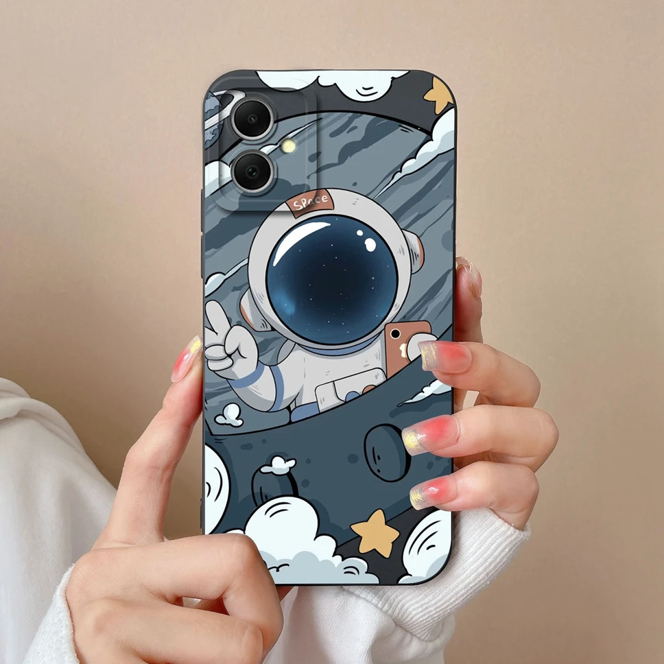 Fundas para Samsung Galaxy A06 Shell encantador dibujos animados astronauta silicona líquida teléfono contraportada para Samsung Galaxy A 06 Funda Coque - imagen 5