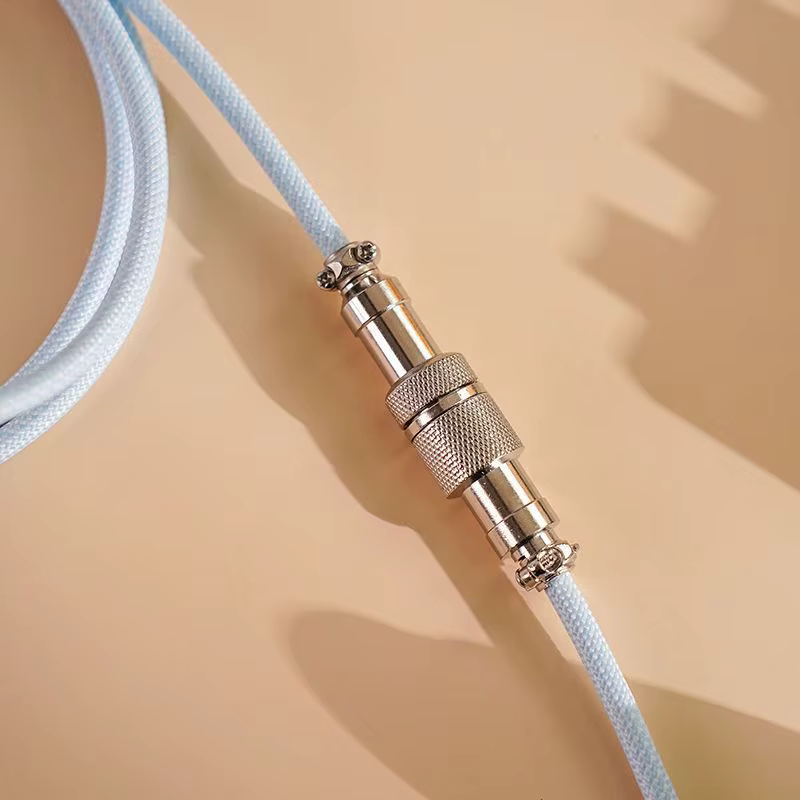 Cable USB-A a tipo C trenzado con resorte en espiral personalizado para teclados mecánicos con interruptor magnético, conectores duraderos de aleación de zinc - imagen 5