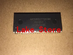 Microcontrolador MC908GP32CBE en encapsulado DIP-42