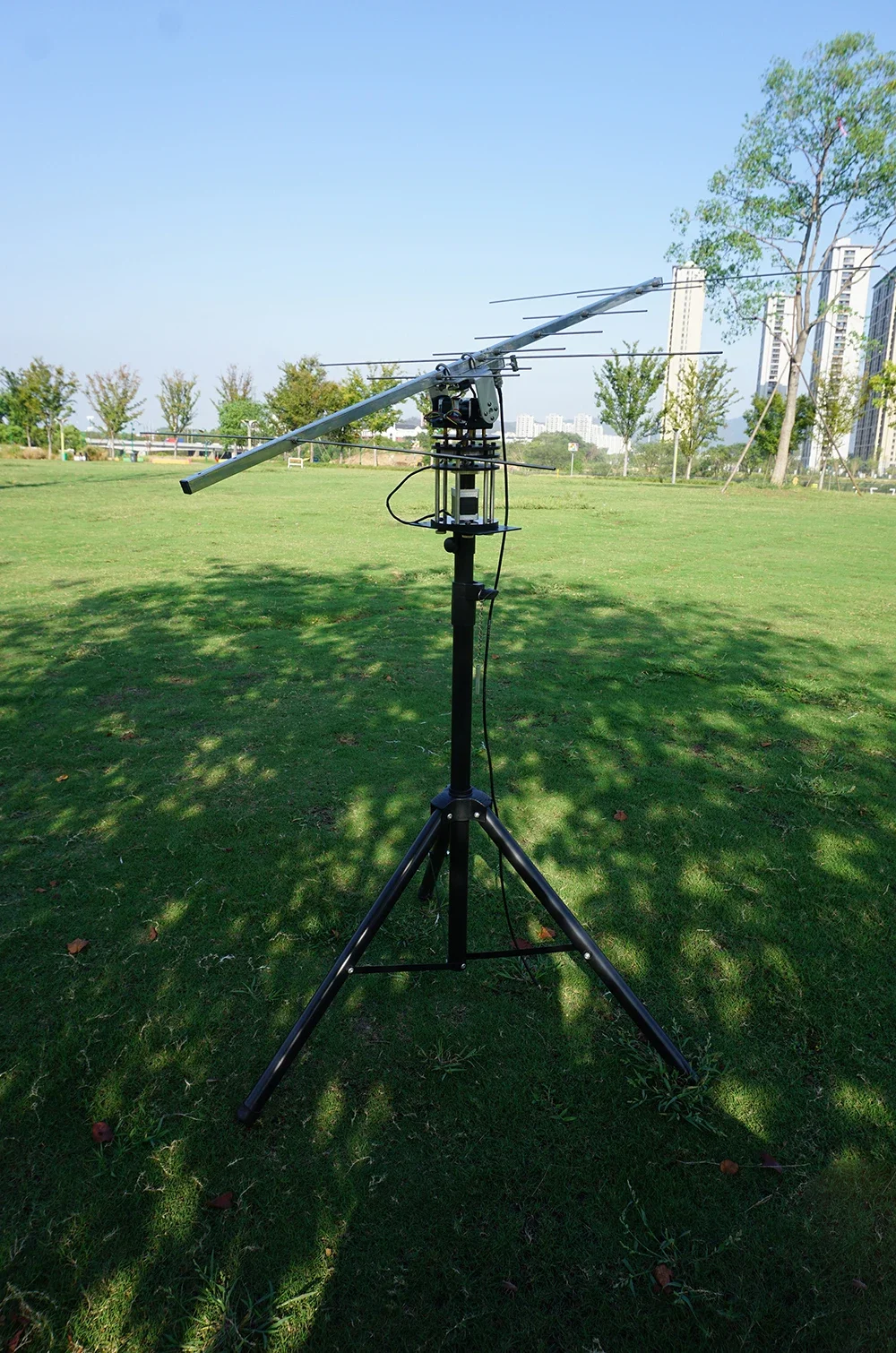 Rotador de antena AntRunner sistema de seguimiento satelital Azimut de 360 grados y elevación de 180 grados fuente de alimentación de 12V - imagen 5