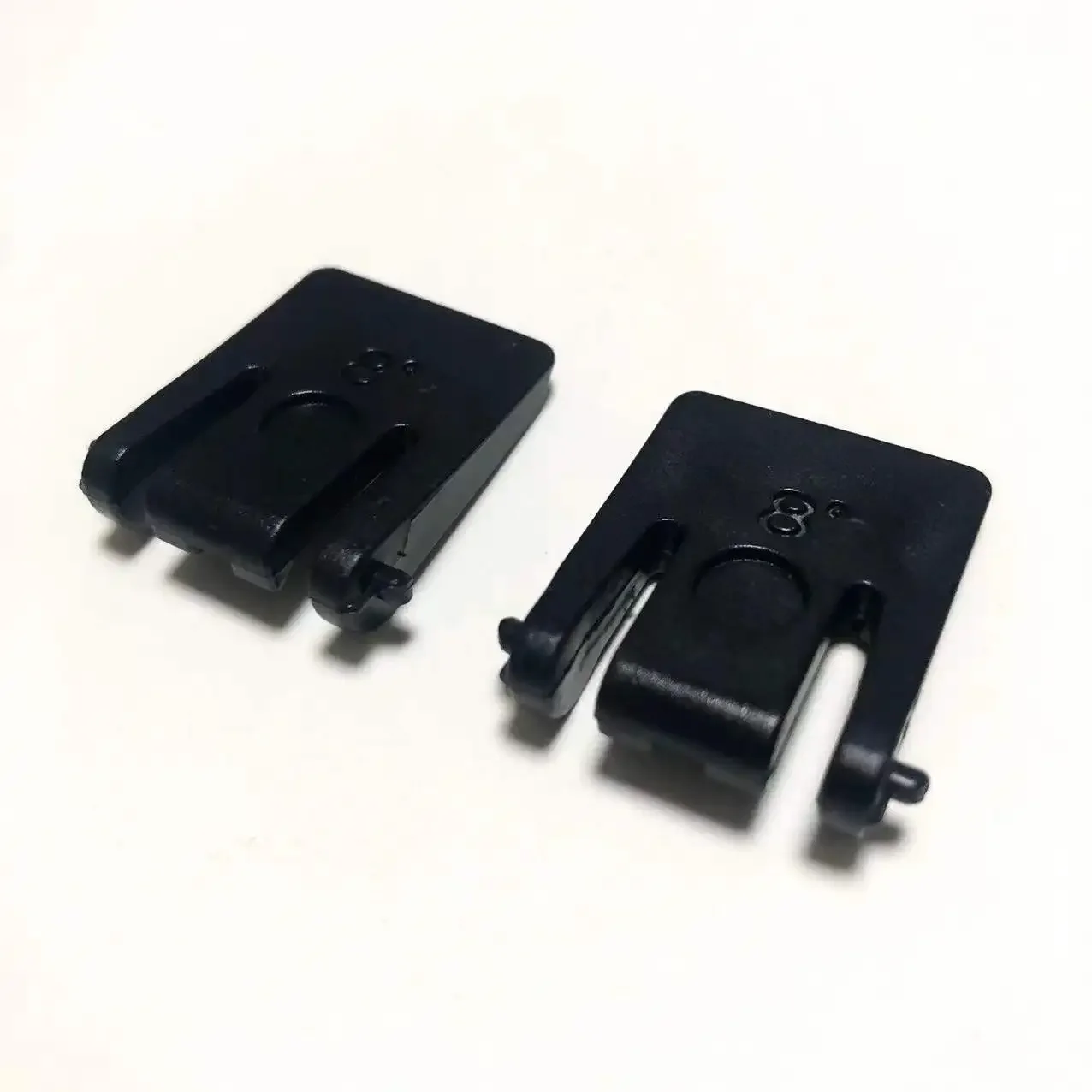 Pata inclinable de repuesto para teclado inalámbrico logitech mk520 k520 (paquete de 2) - imagen 2