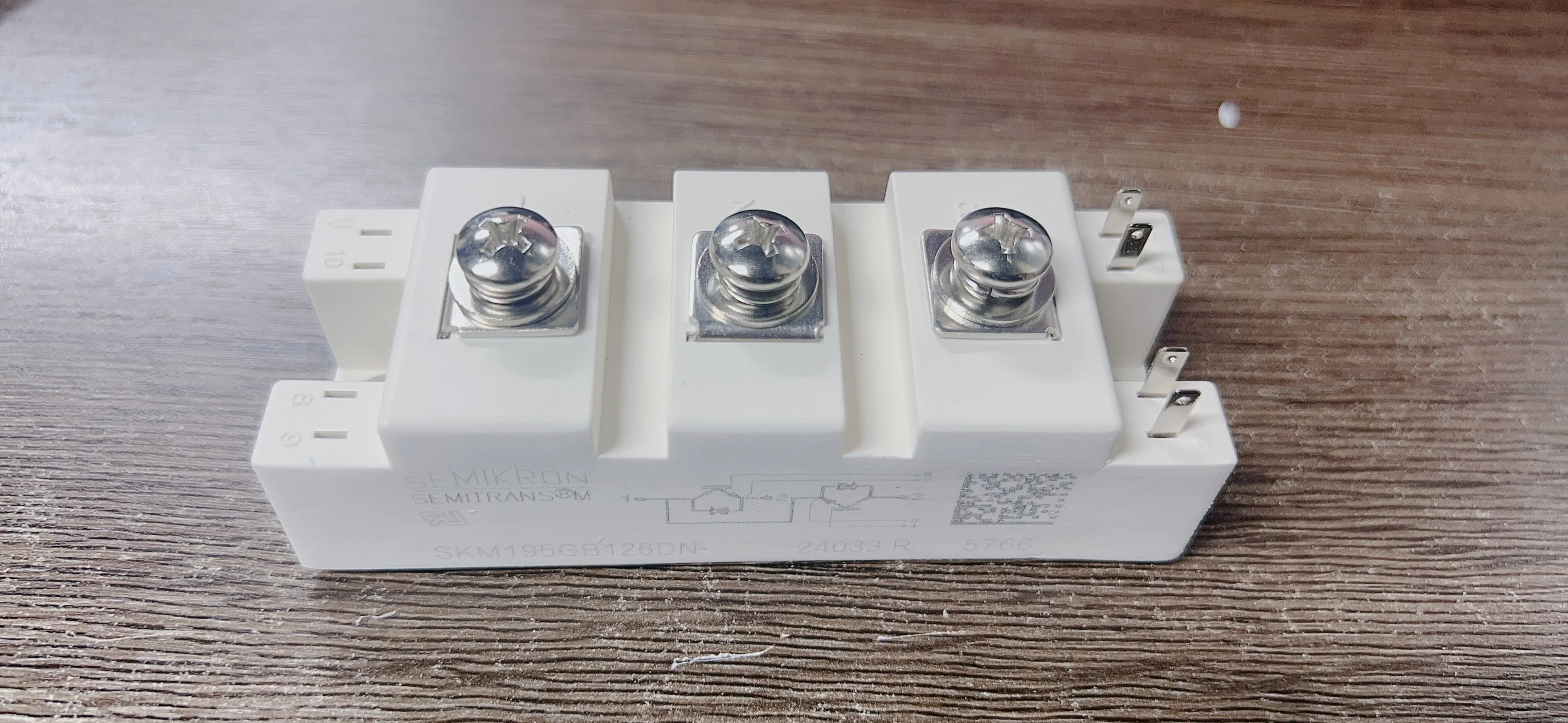 Módulo de potencia SKM195GB126DN en stock, ¡envenido al pedido!